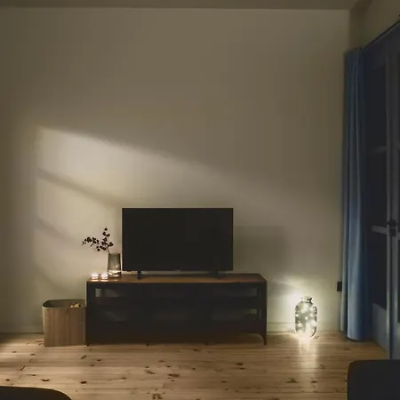 דירה Modernly Restored 1bd